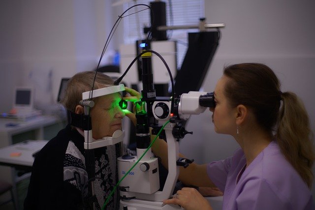 近視は幼少期の点眼で予防できる。